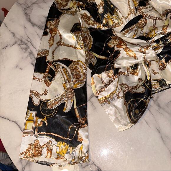 NWT Missguided Womens Satin Chain Print Wrap Top Blouse 6 Baroque NEW - Picture 8 of 8